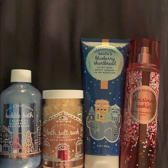 Bath & Body Works Accessories - Holiday body care